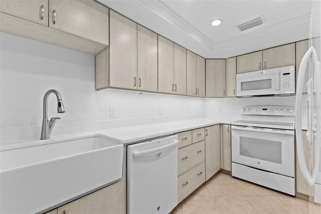 Building Photo - 3010 W Grovewood Ct