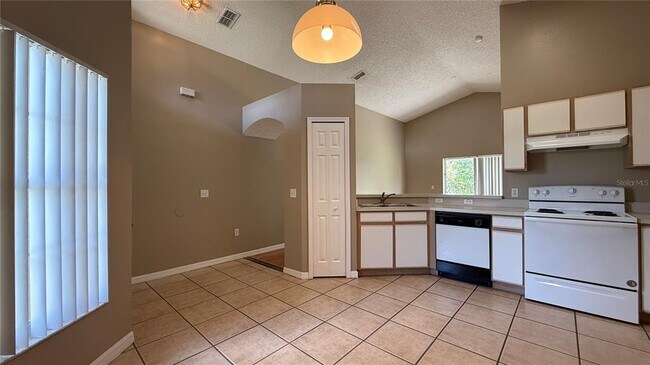 Building Photo - 2406 Violet Ct