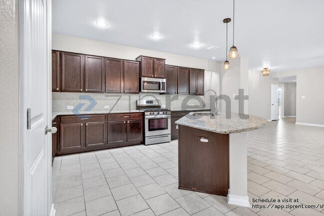 Building Photo - 8745 Ironwood Hill