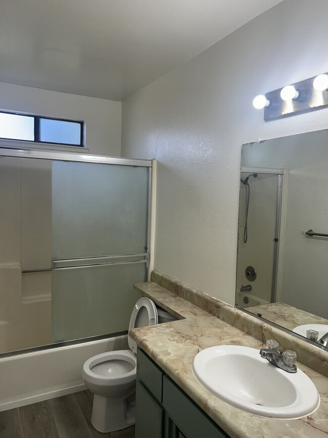 Building Photo - 1808 Colorado Ave