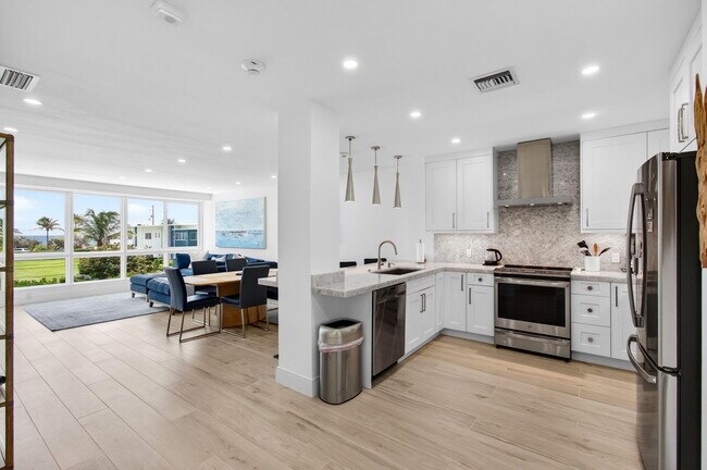 Building Photo - 120 N Ocean Blvd