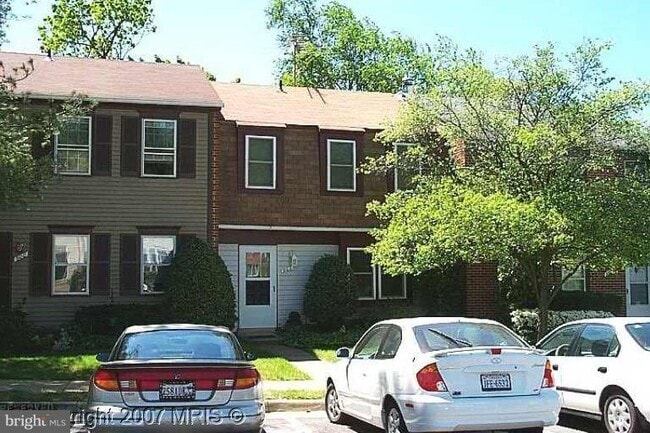 Building Photo - 902 Cheshire Ct