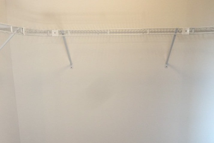 Walk In Closet - 1910 Wrigley St