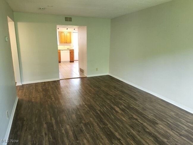 Building Photo - 7730 Ravenna Rd