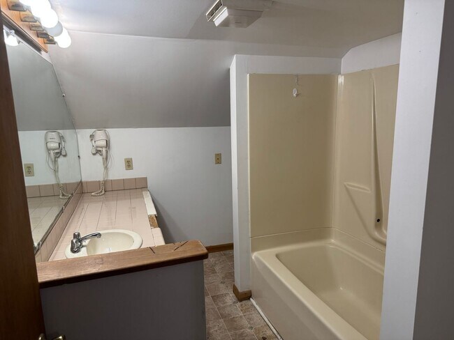 Building Photo - 983 US HWY 11