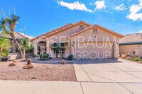 Building Photo - Gorgeous 3-bedrooms, 2-baths home in the d...