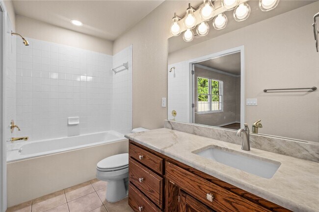 Building Photo - 27 S Prairie Dunes Dr