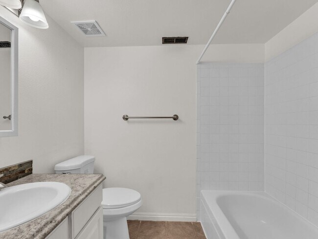 Building Photo - POWDERWOOD 2 BED