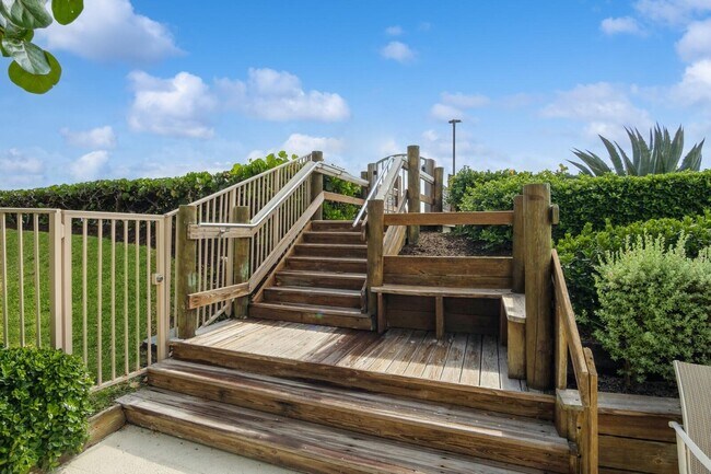 Building Photo - 3200 S Ocean Blvd