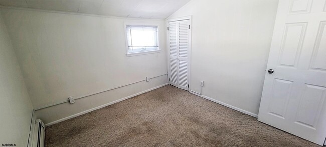 Building Photo - 568 N Trenton Ave