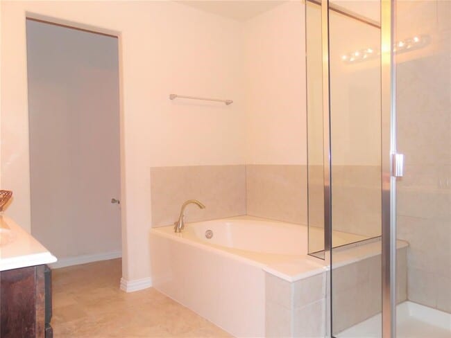 Building Photo - 5106 Gable Ln