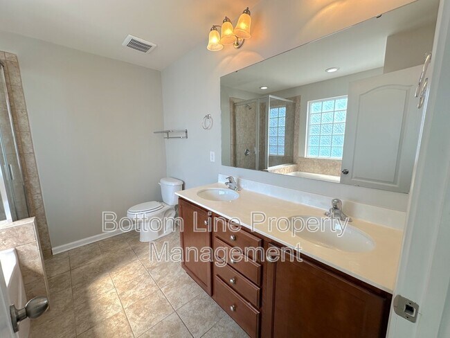 Building Photo - 137 Willow Valley Dr