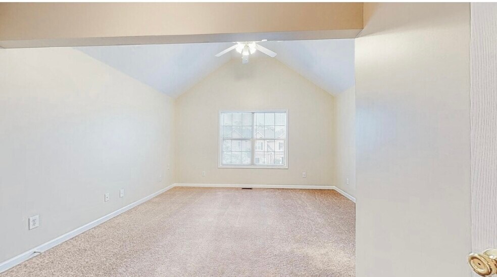 Building Photo - 1106 Oatlands Park