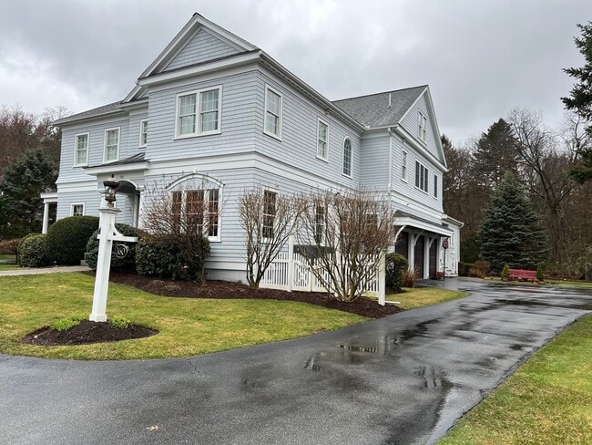 Building Photo - 160 Grant St