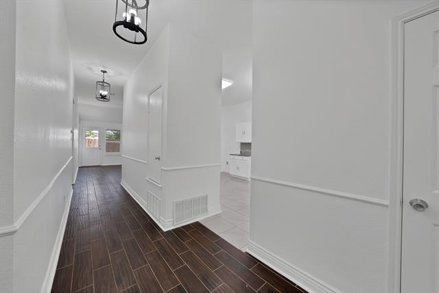 Building Photo - 1002 Manassas Dr