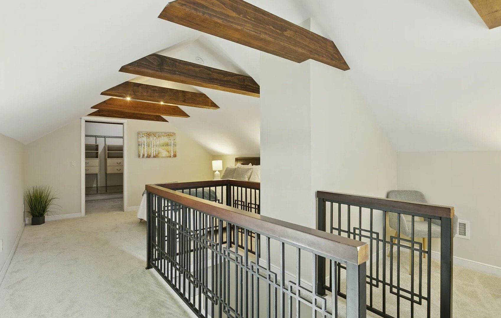 Building Photo - 5749 Pleasant Ave