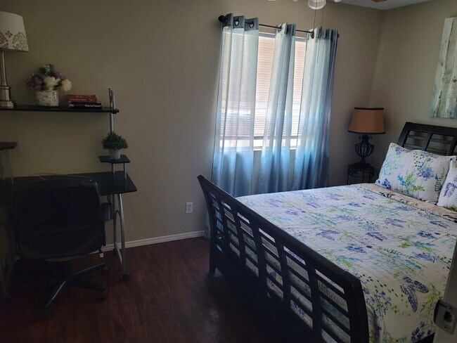 Building Photo - 4770 S Topaz St