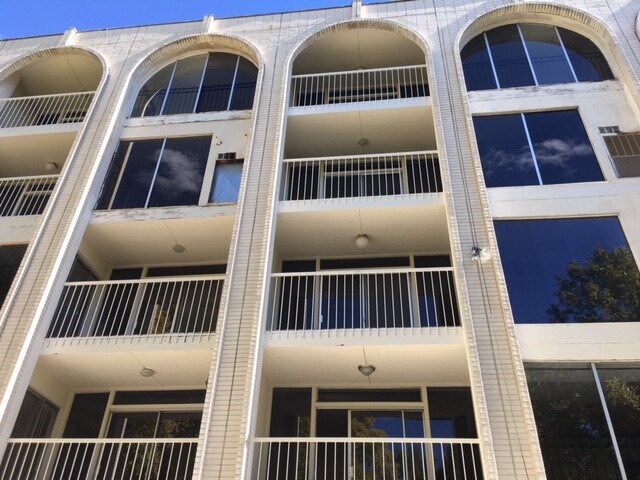 Building Photo - 1200E Apartments