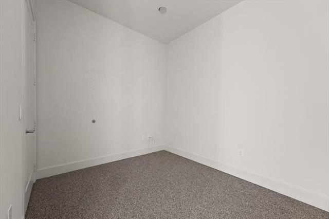 Building Photo - 3100 W 7th St