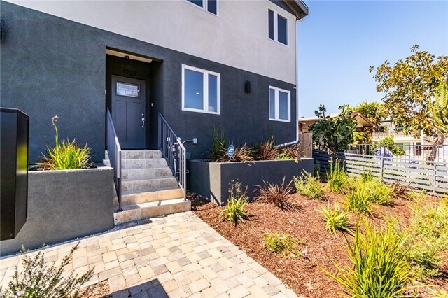 Building Photo - 1739 S Longwood Ave