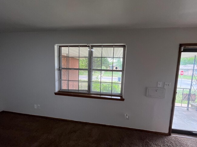 Building Photo - 1500 SW 68th St