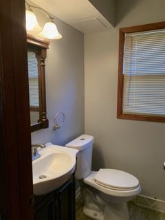 Building Photo - 4836 N Green Bay Rd