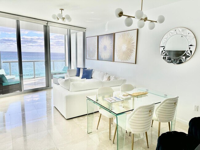 Building Photo - 17121 Collins Ave