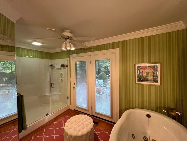 Building Photo - Incredible 5BD, 4.5BA House in Downtown Ra...