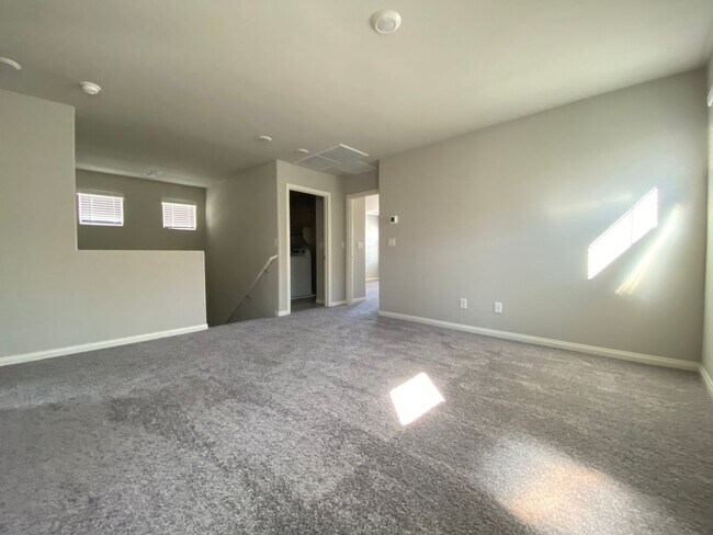 Building Photo - Home for Rent