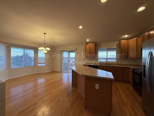 Building Photo - 10533 Joplin St