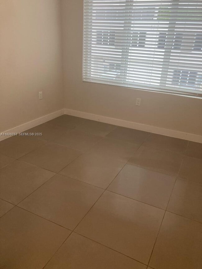 Building Photo - 25767 SW 144th Ave