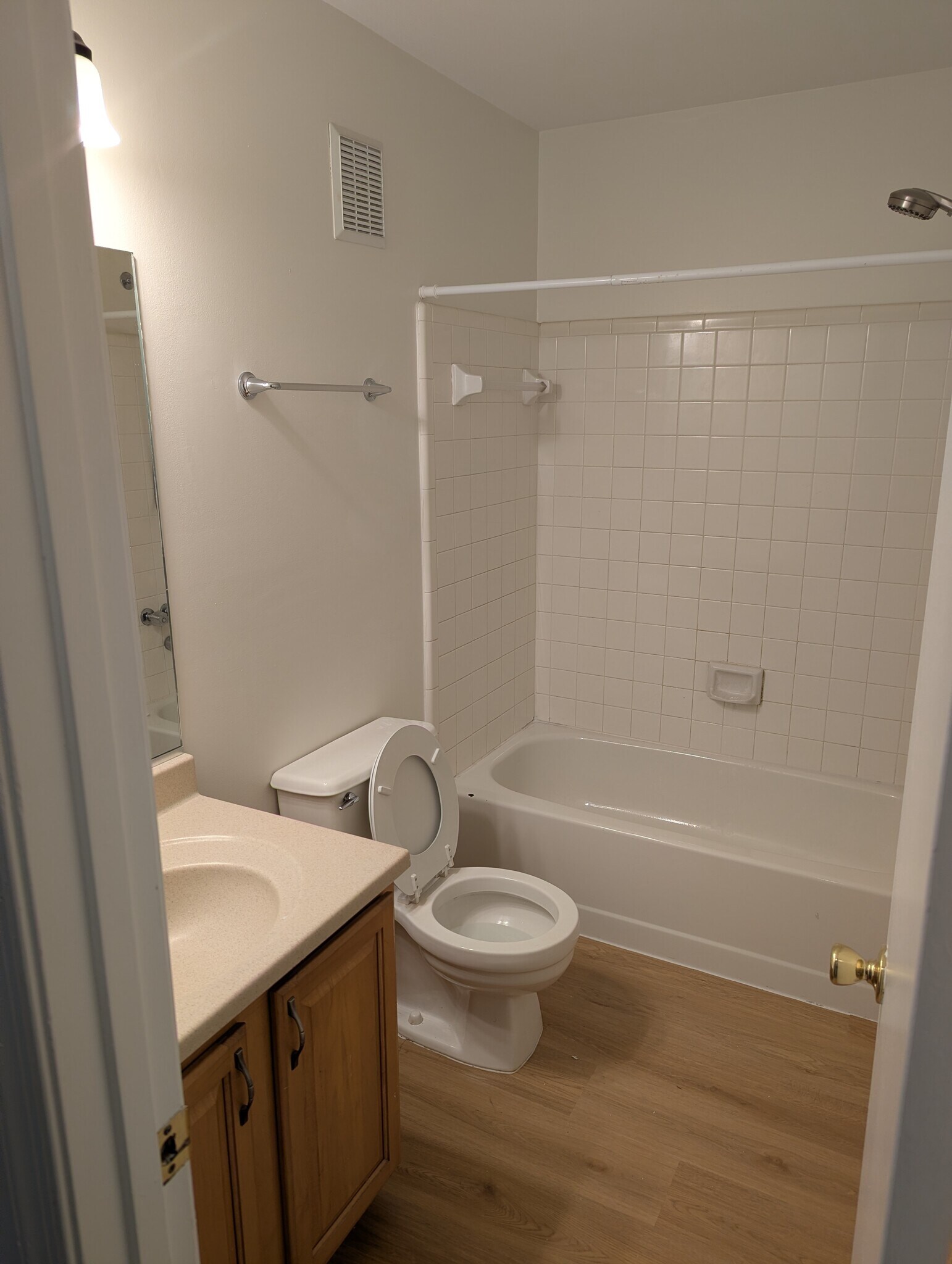 Building Photo - 28 Windbrooke Cir