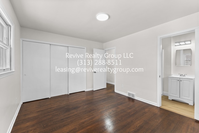 Building Photo - 20241 Kentfield St