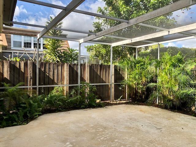 Building Photo - 4300 Hazel Ave