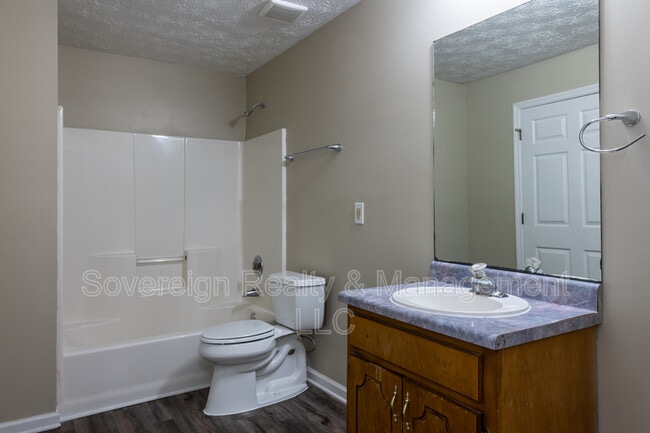 Building Photo - 3213 Southridge