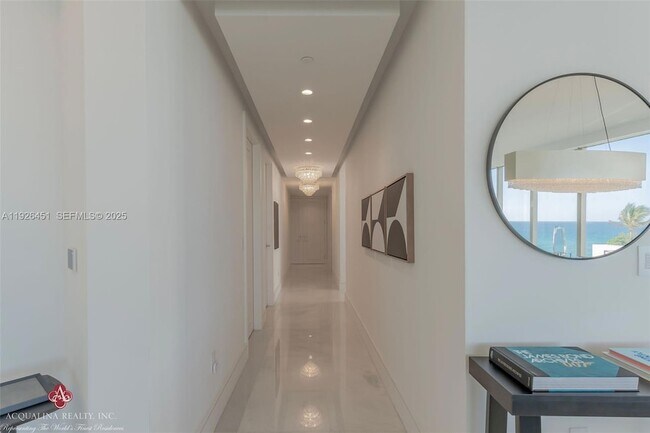 Building Photo - 17975 Collins Ave