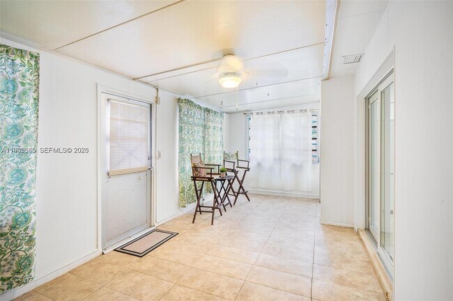 Building Photo - 107 SE 5th St