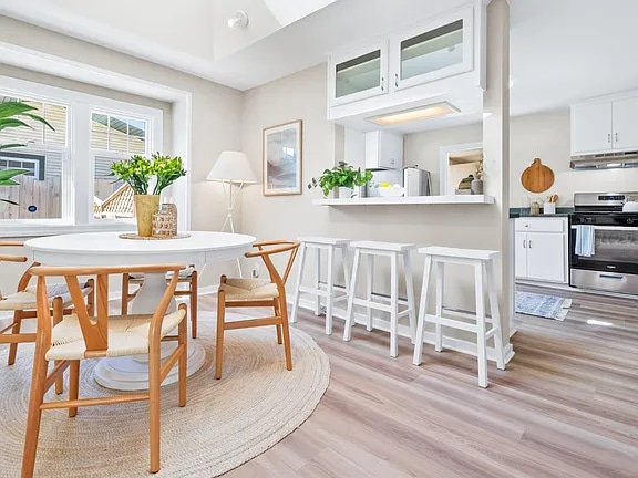 Building Photo - 527 Windham St