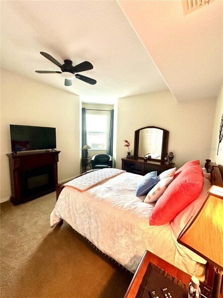 Building Photo - 3917 Serenade Ln