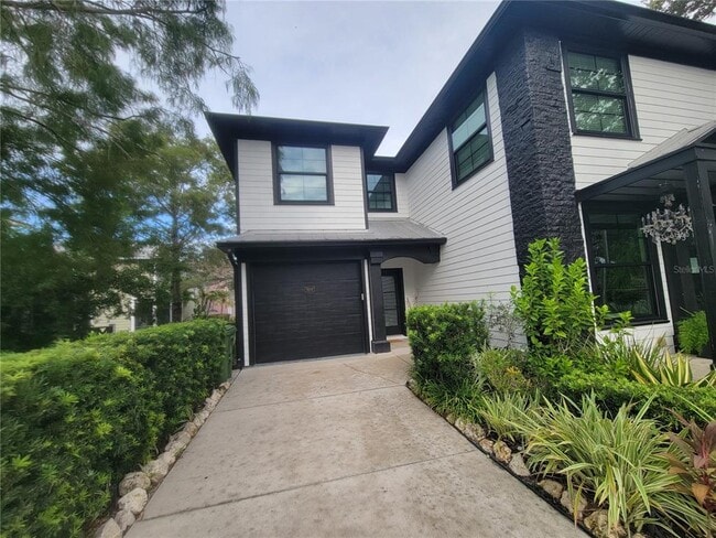 Building Photo - 252 S Links Ave