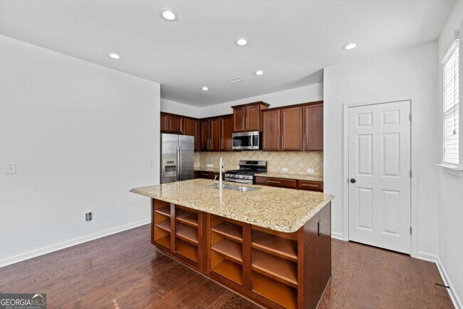 Building Photo - 4228 Laurel Creek Ct SE