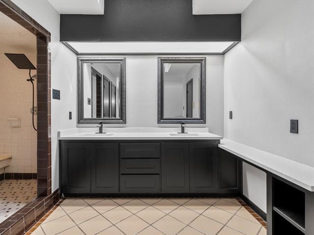 Building Photo - 1004 Overhill Dr