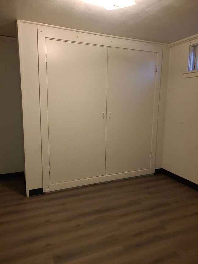 Building Photo - Ephrata House with Full Basement
