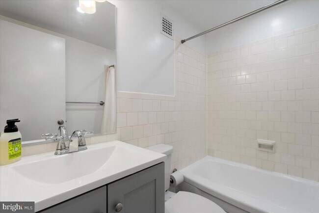 Building Photo - 4355 Ivymount Ct