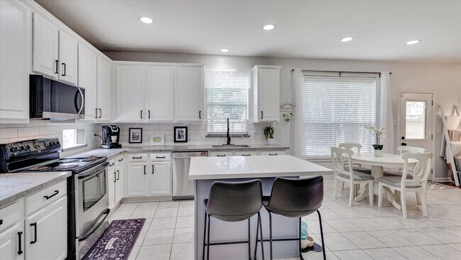 Building Photo - 20703 Emerald Spruce Ct