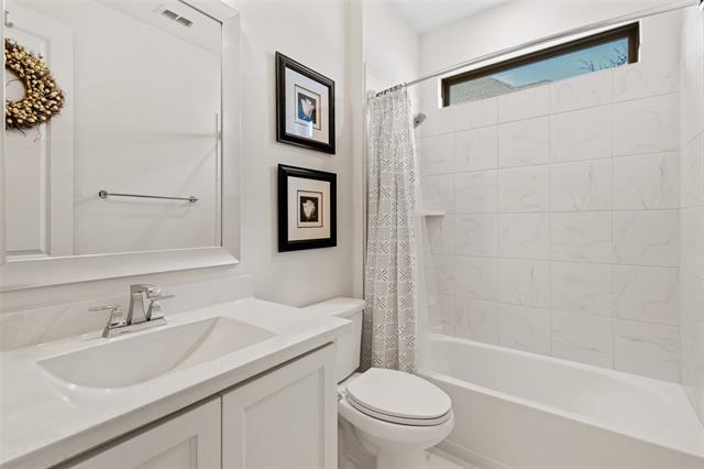 Building Photo - 2445 Saffire Way