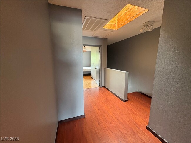Building Photo - 5457 Escondido St