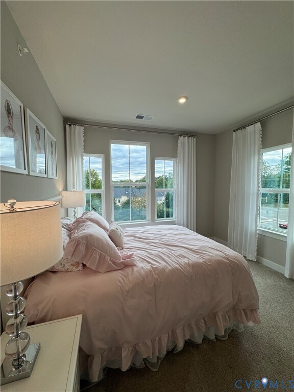 Building Photo - 8001 Lake Laurel Ln