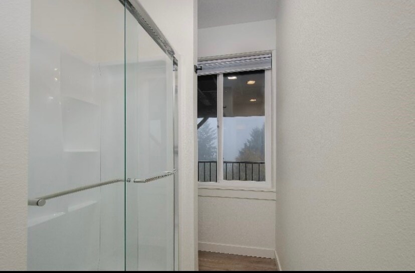 Building Photo - 645 SW 83rd Ave
