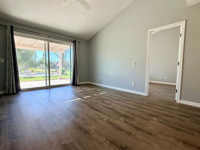 Building Photo - AVAILABLE NOW! BEAUTIFUL 2-Bedroom 2 -bathroom Condo in La Quinta Palms!